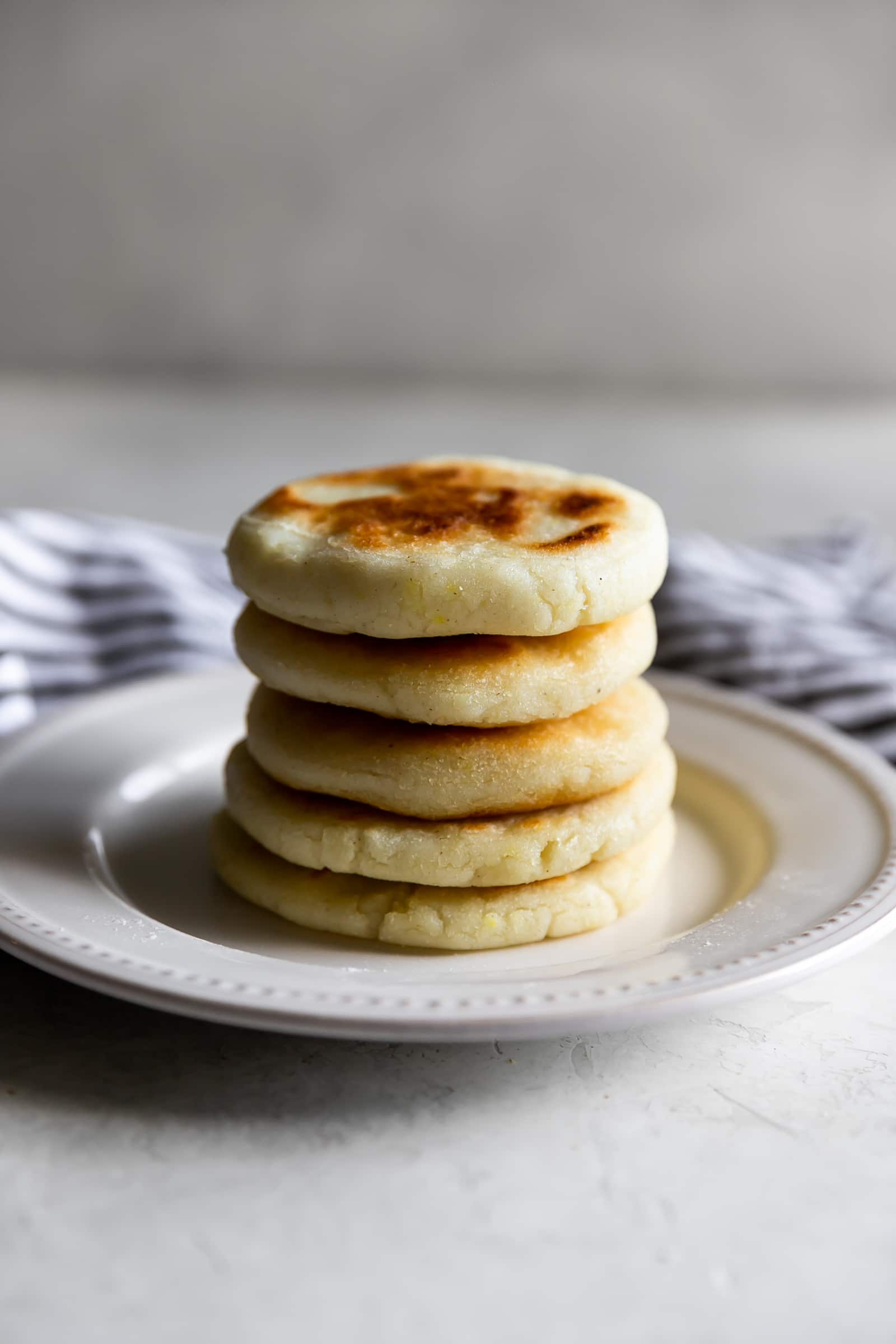 Easy-to-make arepas (pan fried corn cakes) made with homemade cranberry goat cheese and your favorite Thanksgiving leftovers!